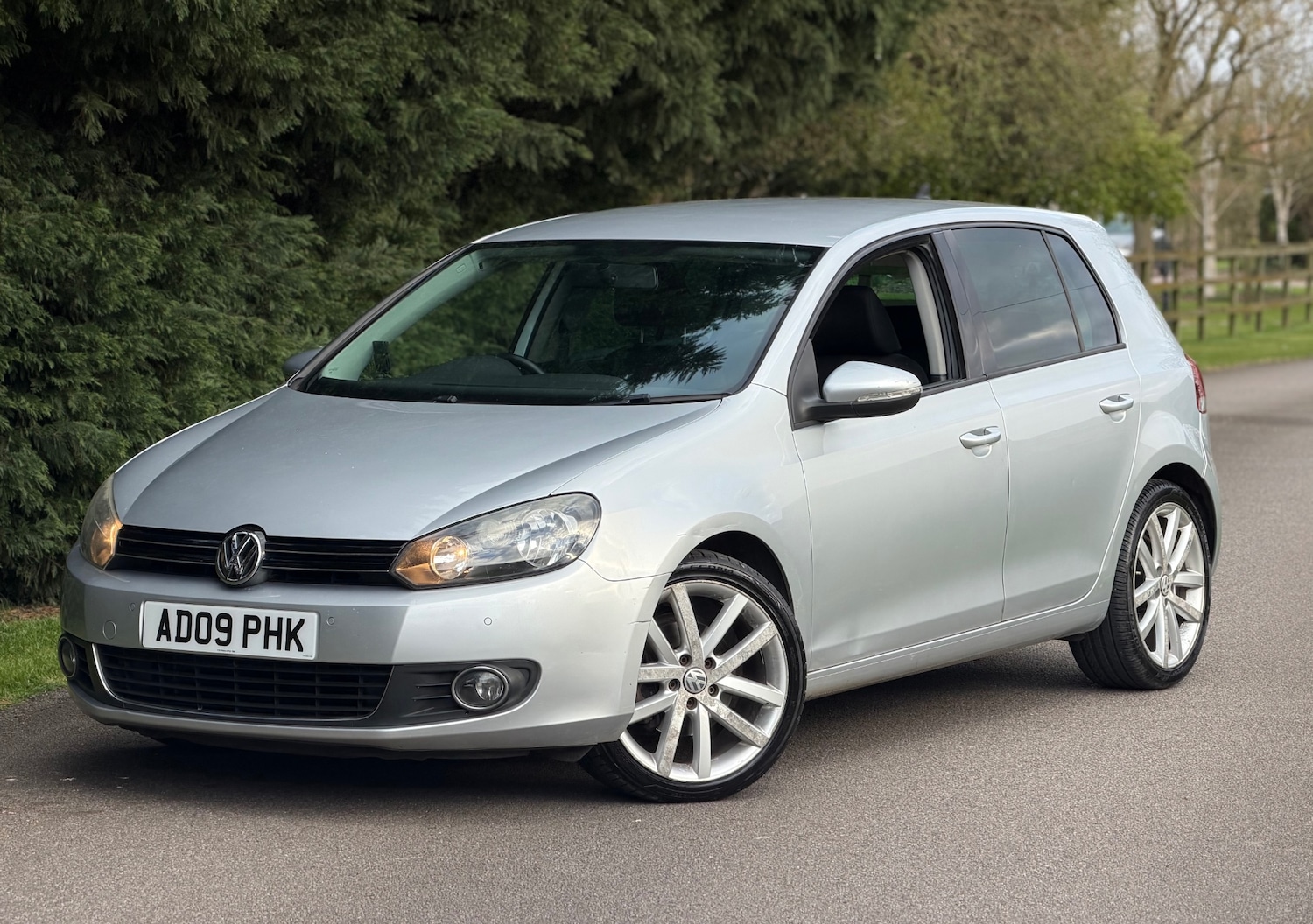 Used Volkswagen Golf 2009 for sale - 78070210: Photo 1