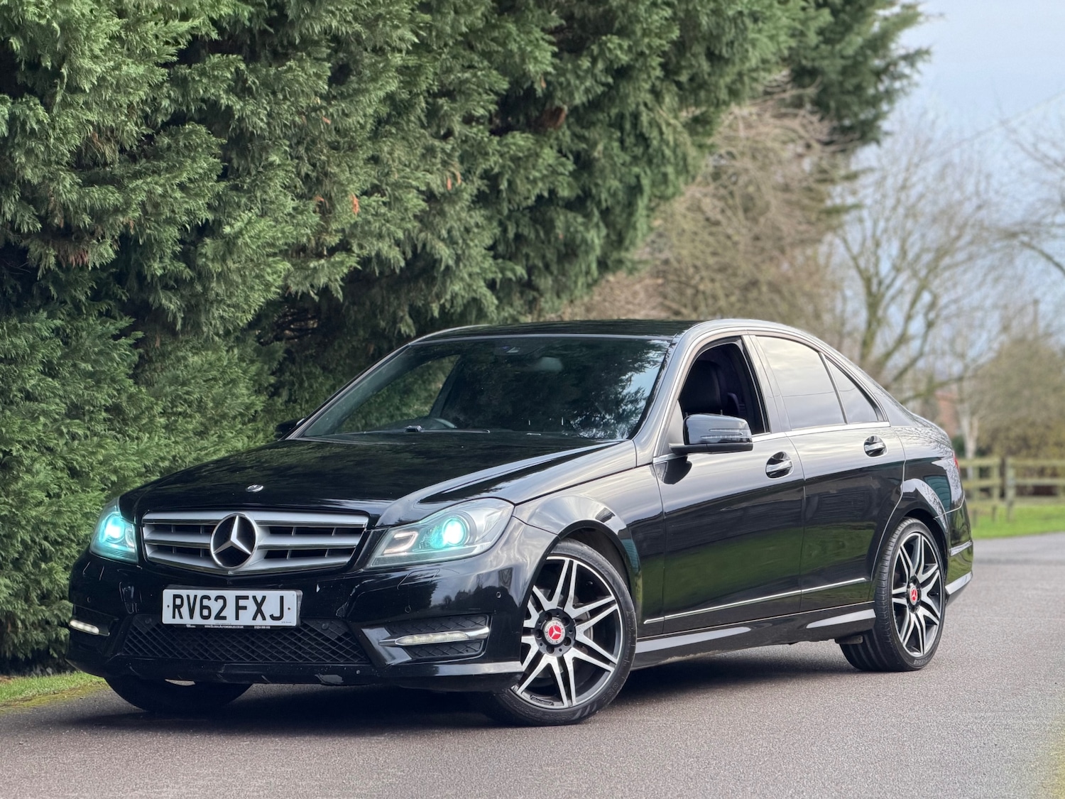 Used Mercedes-Benz C Class 2013 for sale - 76835141: Photo 1