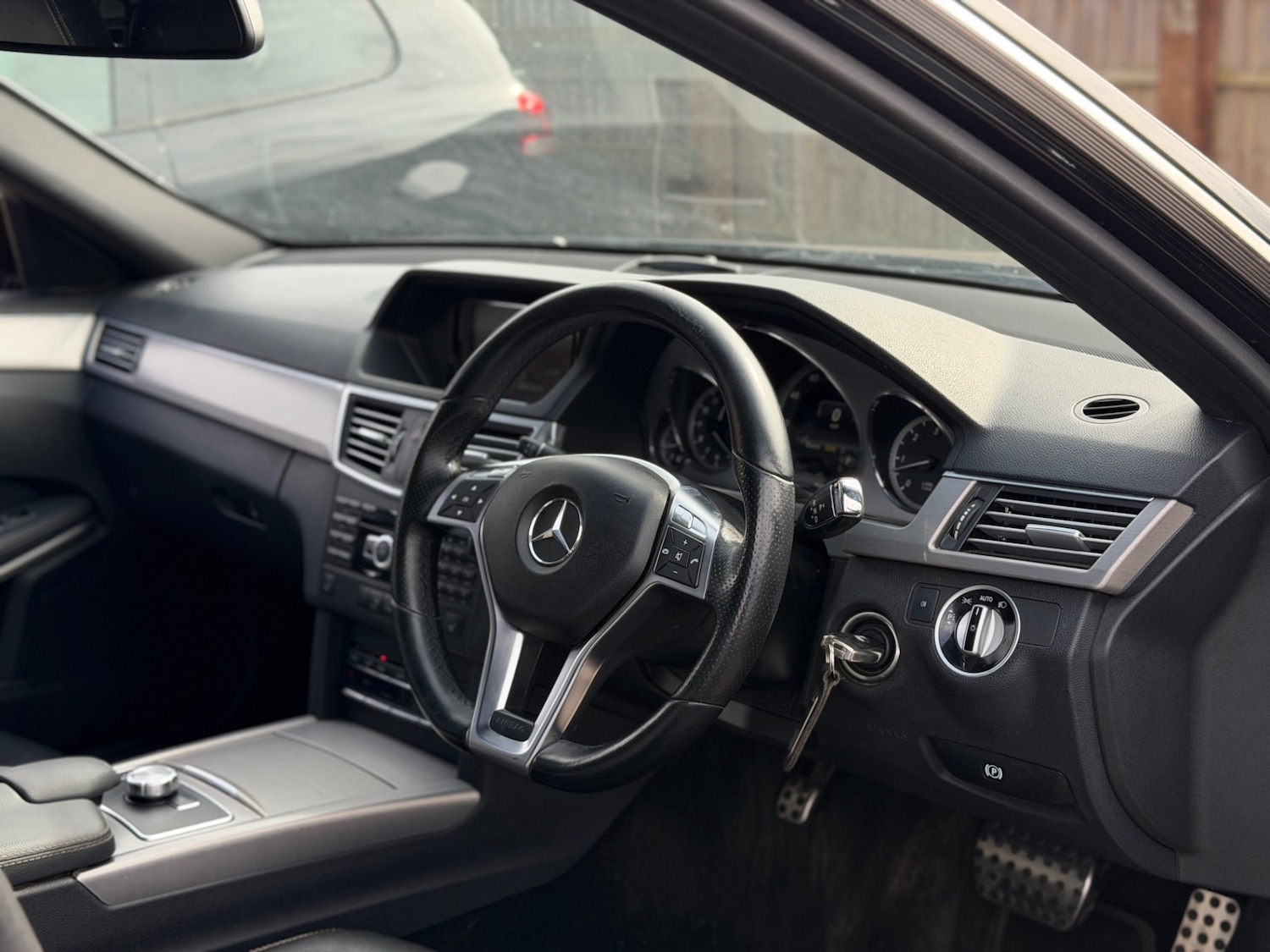 Used Mercedes-Benz E Class 2012 for sale - 77896580: Photo 7