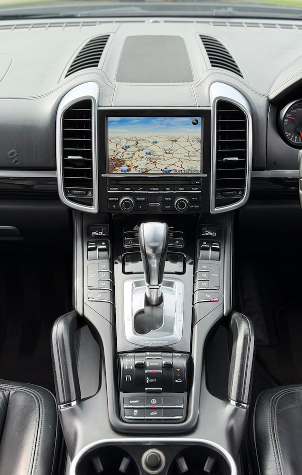 Used Porsche Cayenne 2011 for sale - 76193494: Photo 11