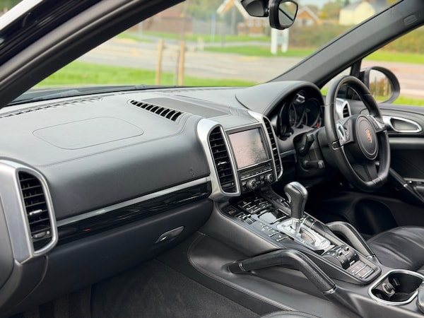 Used Porsche Cayenne 2011 for sale - 76193494: Photo 6