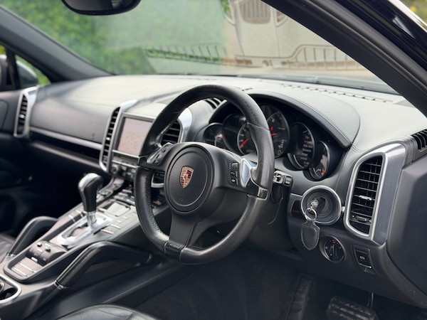 Used Porsche Cayenne 2011 for sale - 76193494: Photo 7