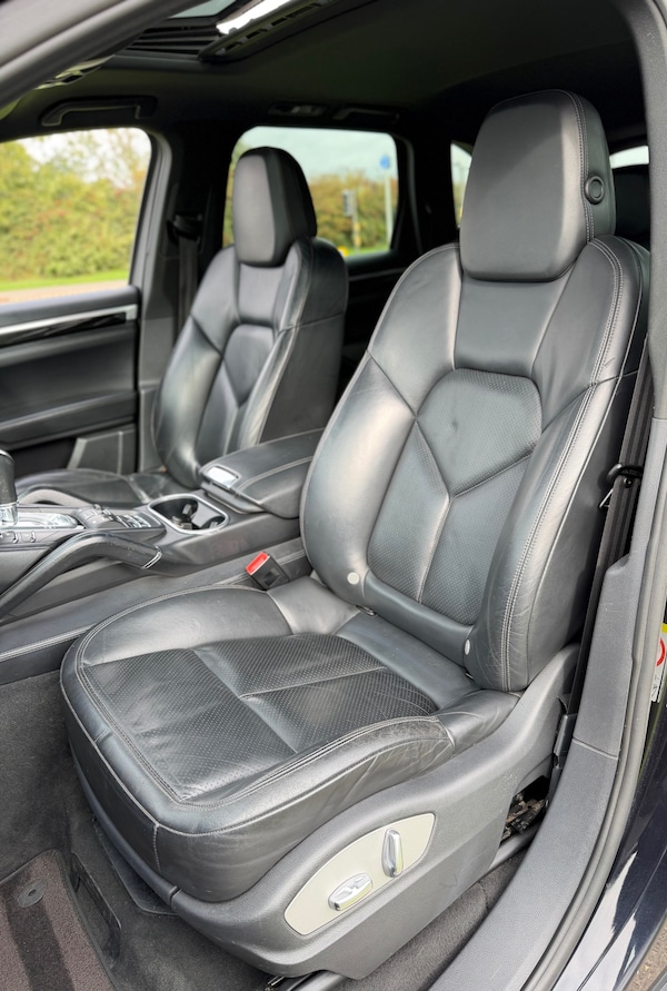 Used Porsche Cayenne 2011 for sale - 76193494: Photo 9