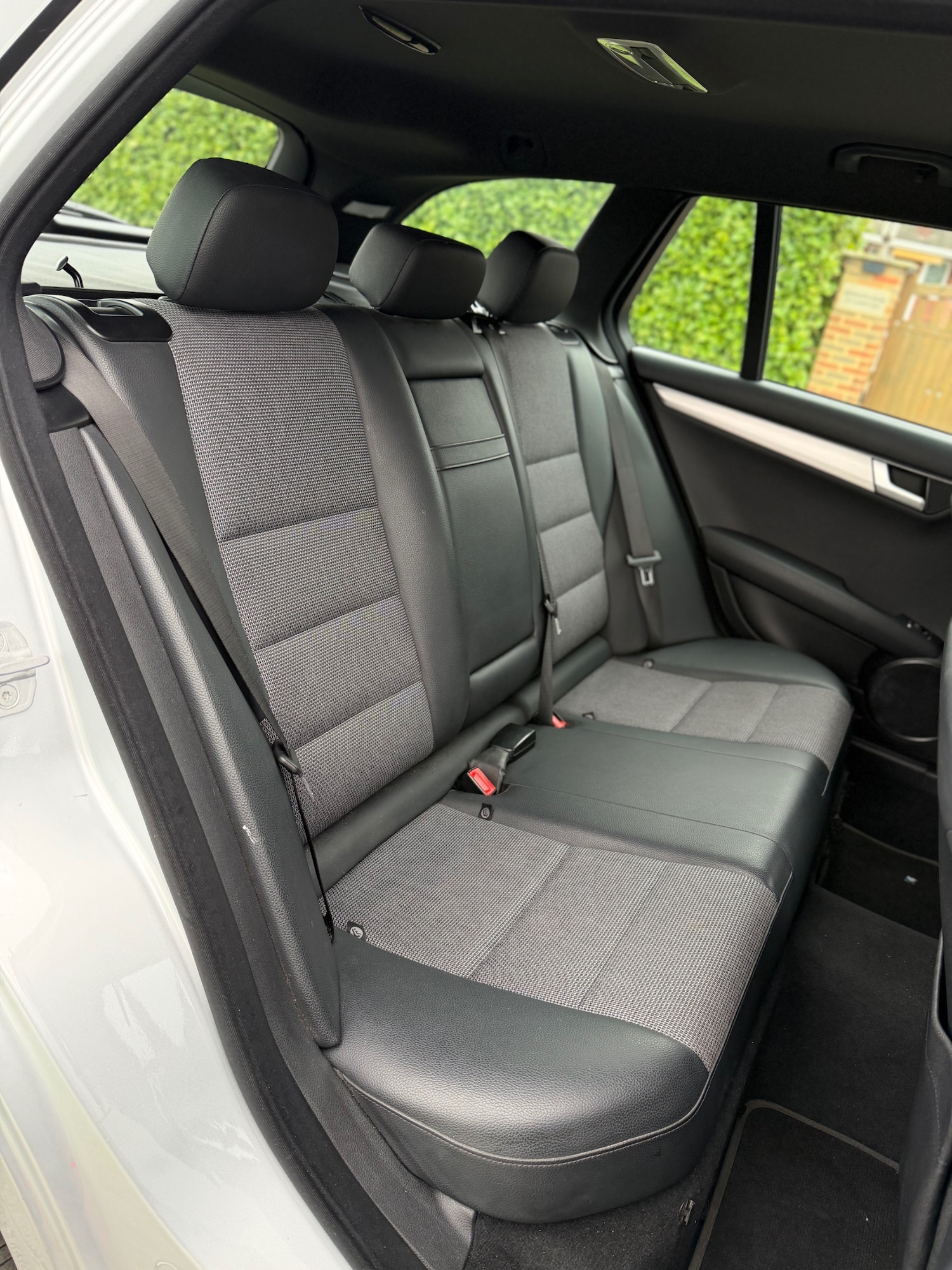 Used Mercedes-Benz C Class 2011 for sale - 77640393: Photo 10