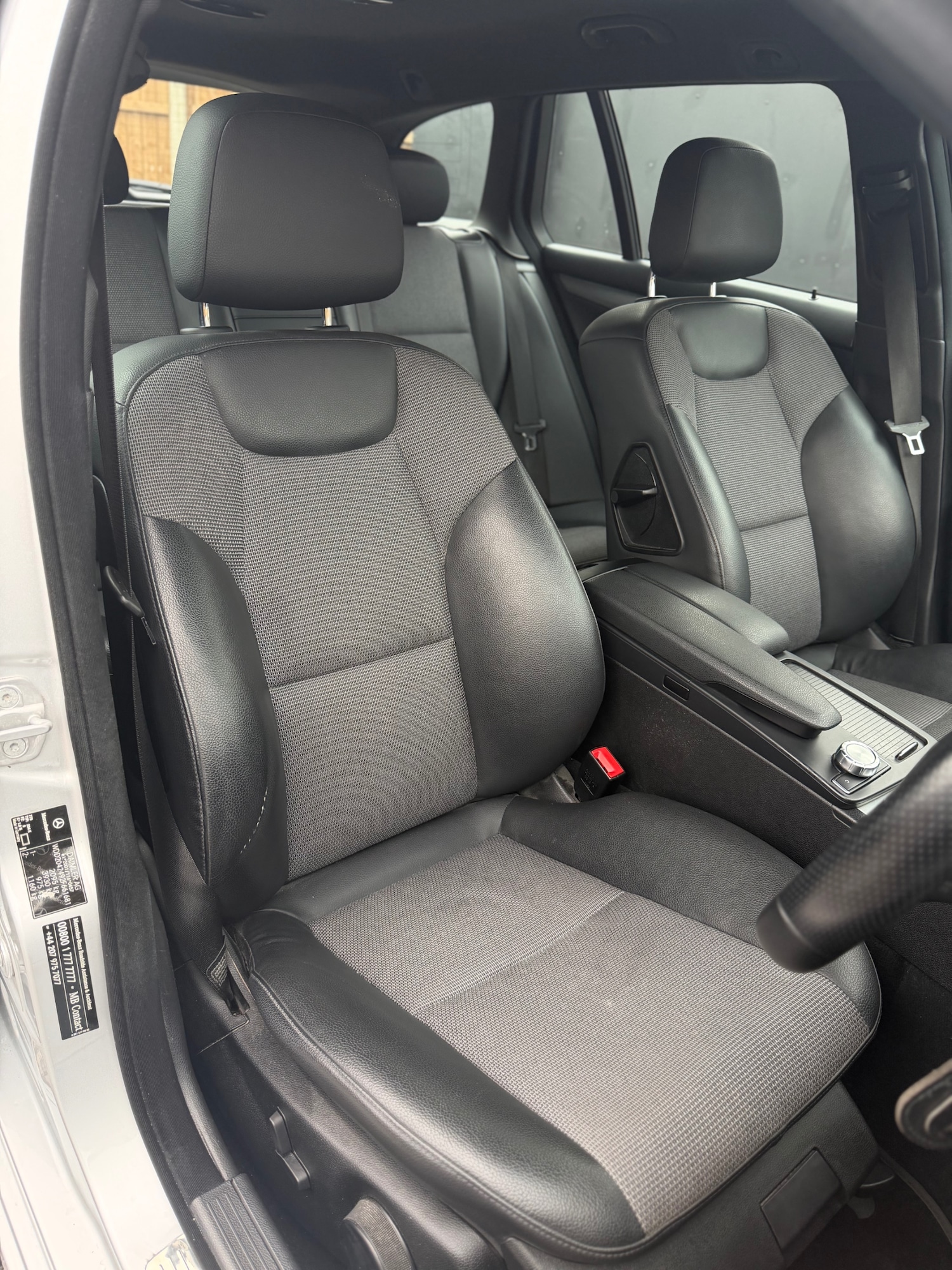 Used Mercedes-Benz C Class 2011 for sale - 77640393: Photo 8