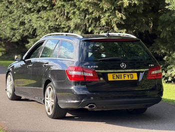 Used Mercedes-Benz E Class 2011 for sale - 78545457: Photo
