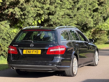 Used Mercedes-Benz E Class 2011 for sale - 78545457: Photo