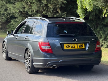 Used Mercedes-Benz C Class 2013 for sale - 79115587: Photo