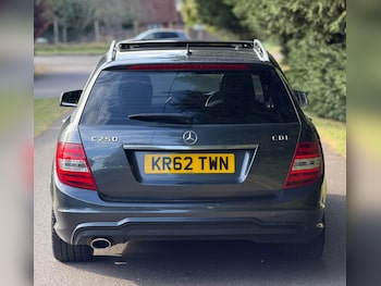 Used Mercedes-Benz C Class 2013 for sale - 79115587: Photo