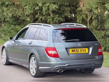 Used Mercedes-Benz C Class 2012 for sale - 76493801: Photo