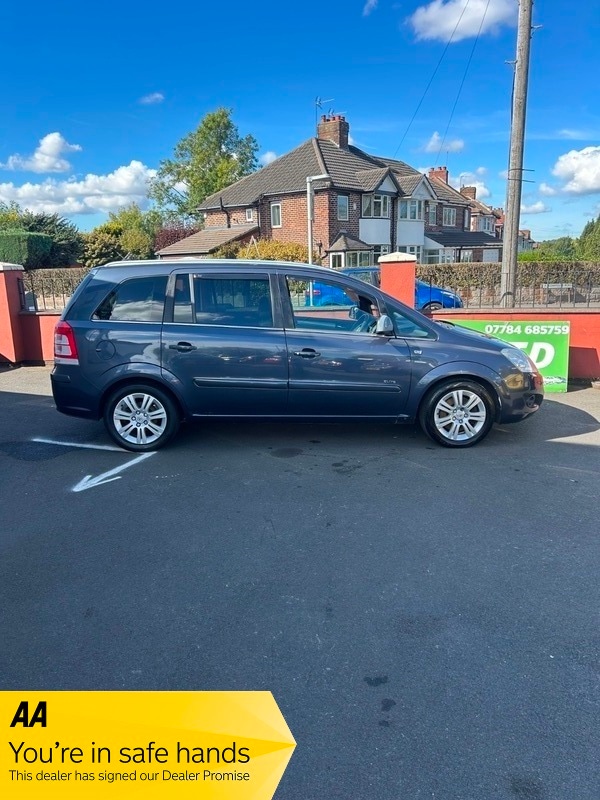Used Vauxhall Zafira 2010 for sale - 77659735: Photo 2