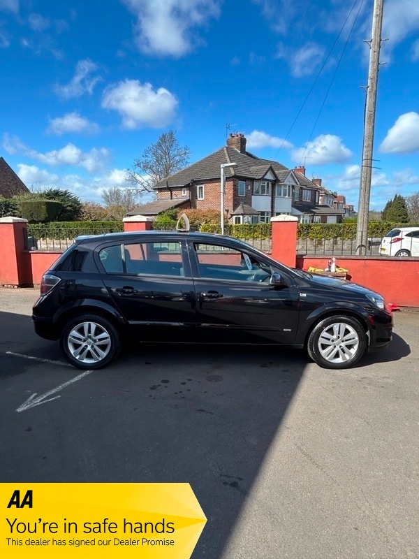 Used Vauxhall Astra 2010 for sale - 78213158: Photo 2