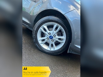 Used Ford Fiesta 2015 for sale - 77659739: Photo