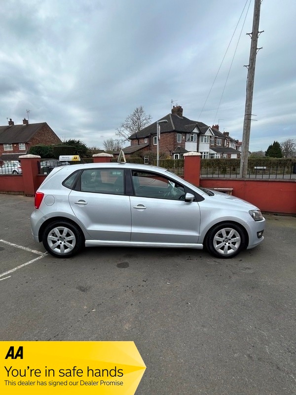 Used Volkswagen Polo 2010 for sale - 77781260: Photo 2