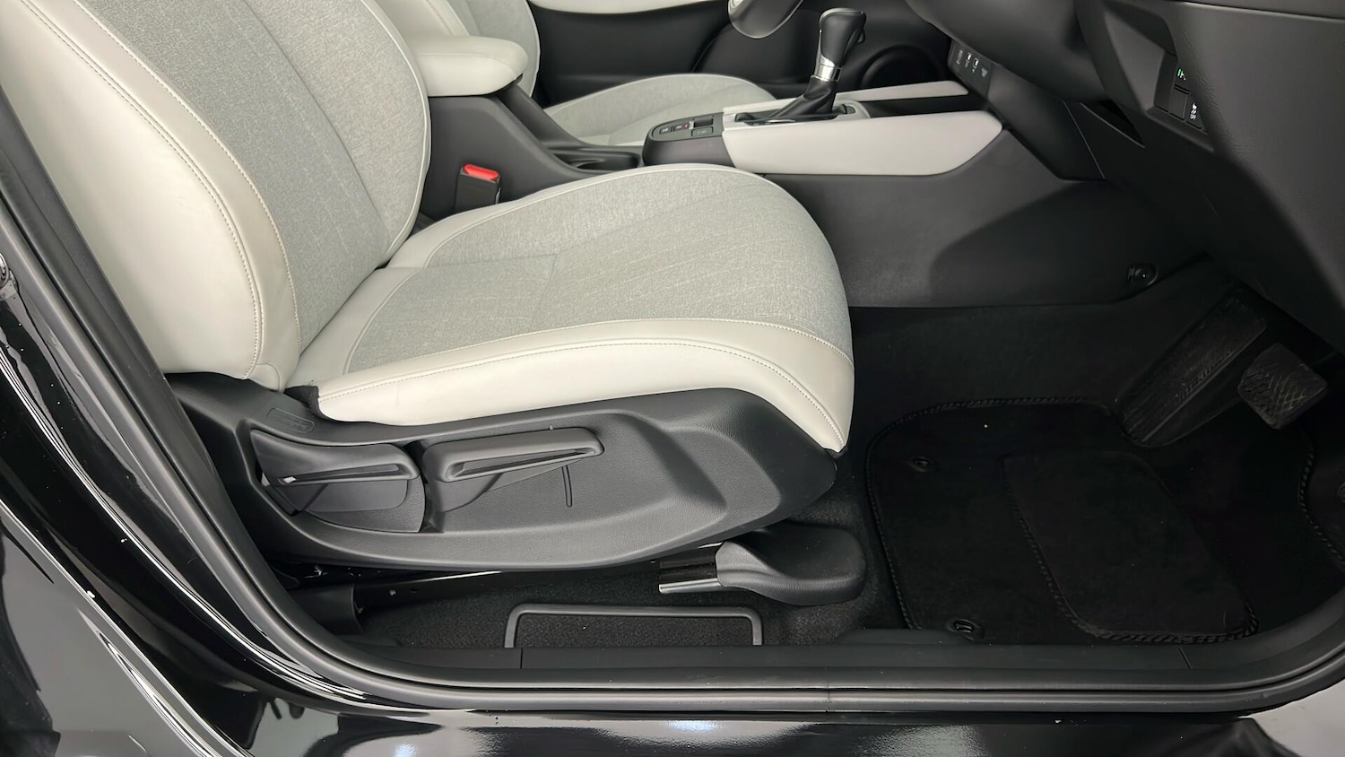 Used Honda Jazz 2021 for sale - 76580057: Photo 32