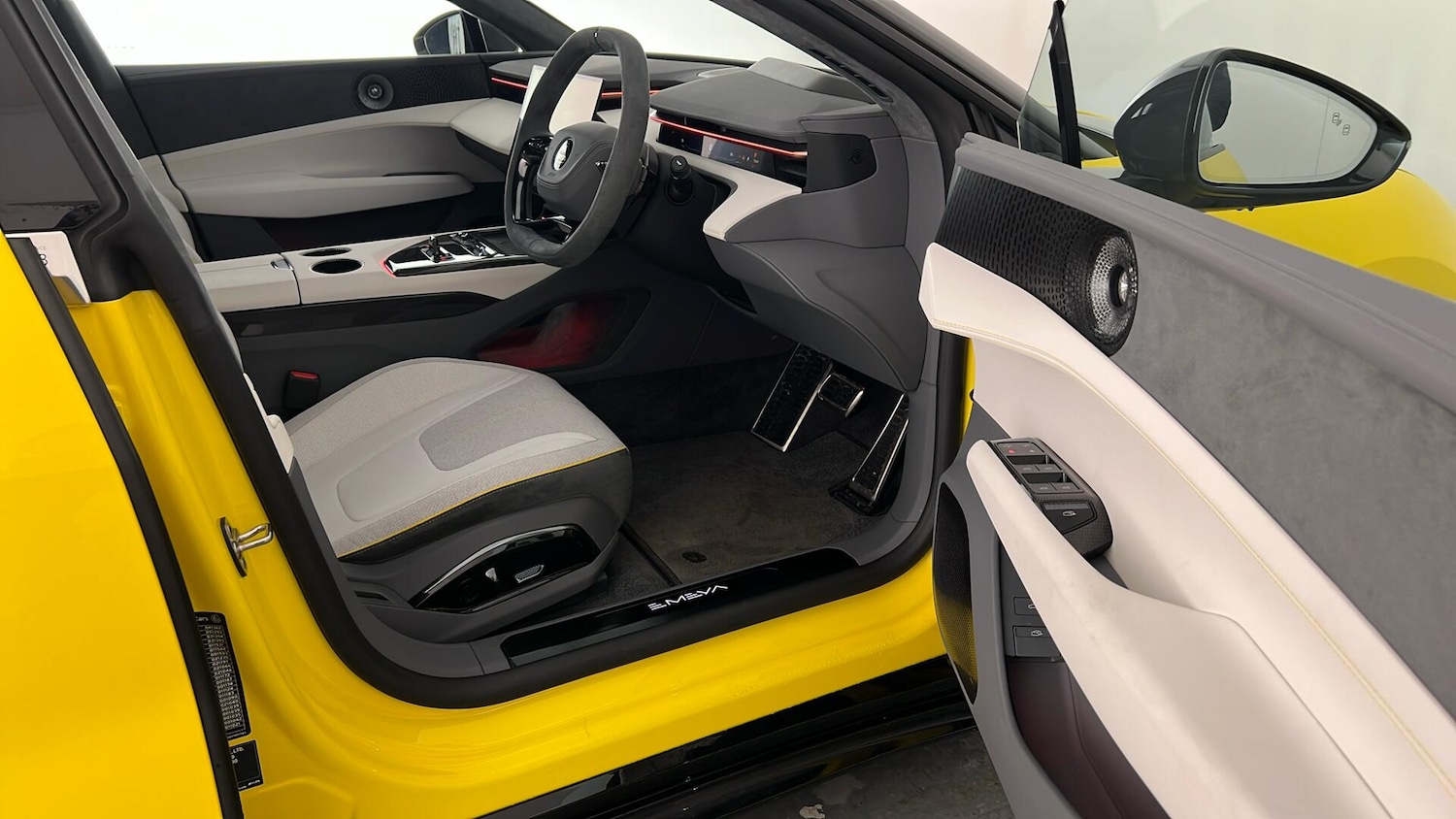 Used Lotus Emeya 2025 for sale - 77205723: Photo 20