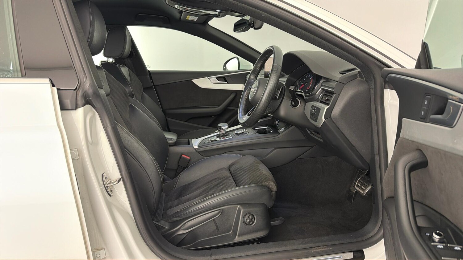 Used Audi A5 2019 for sale - 77841490: Photo 15