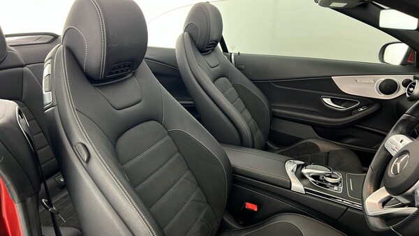 Used Mercedes-Benz C Class 2020 for sale - 76297333: Photo 32
