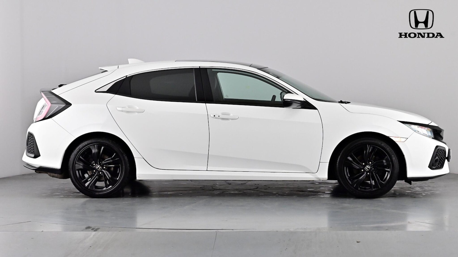 Used Honda Civic 2018 for sale - 76999373: Photo 3