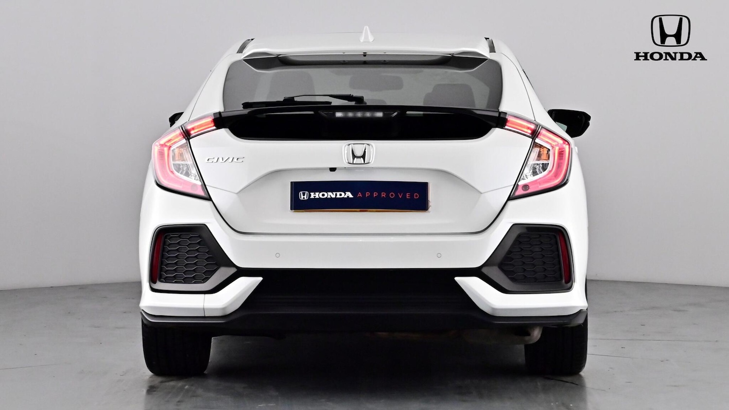 Used Honda Civic 2018 for sale - 76999373: Photo 5