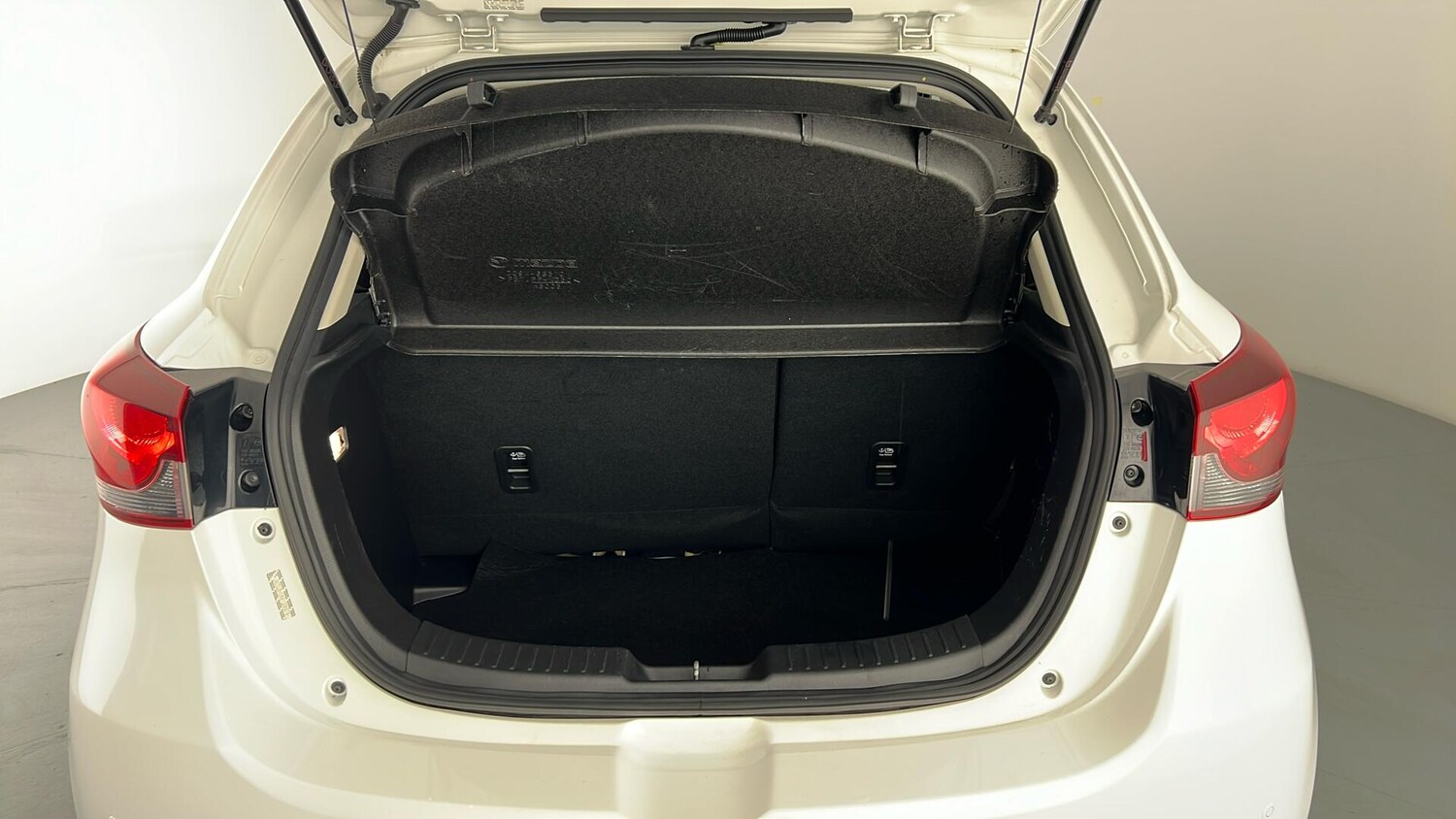 Used Mazda Mazda2 2021 for sale - 76915046: Photo 12