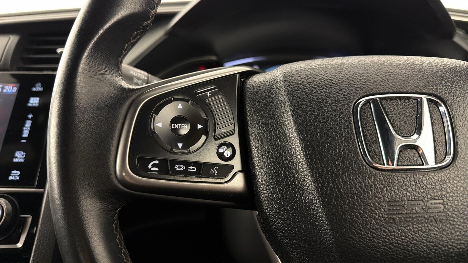 Used Honda Civic 2018 for sale - 77588603: Photo 17