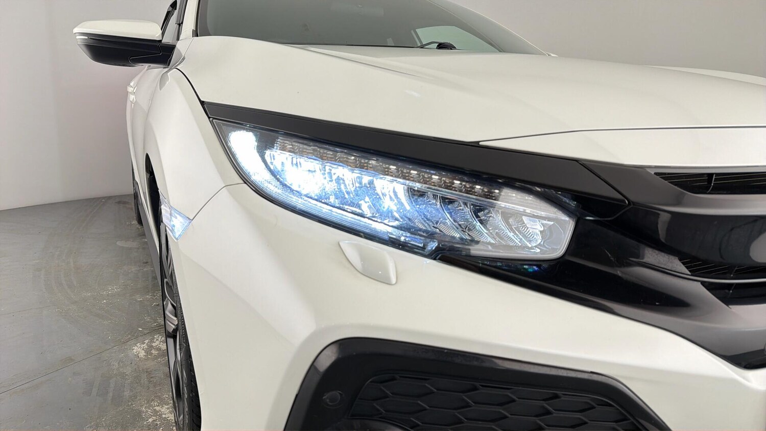 Used Honda Civic 2018 for sale - 77588603: Photo 23