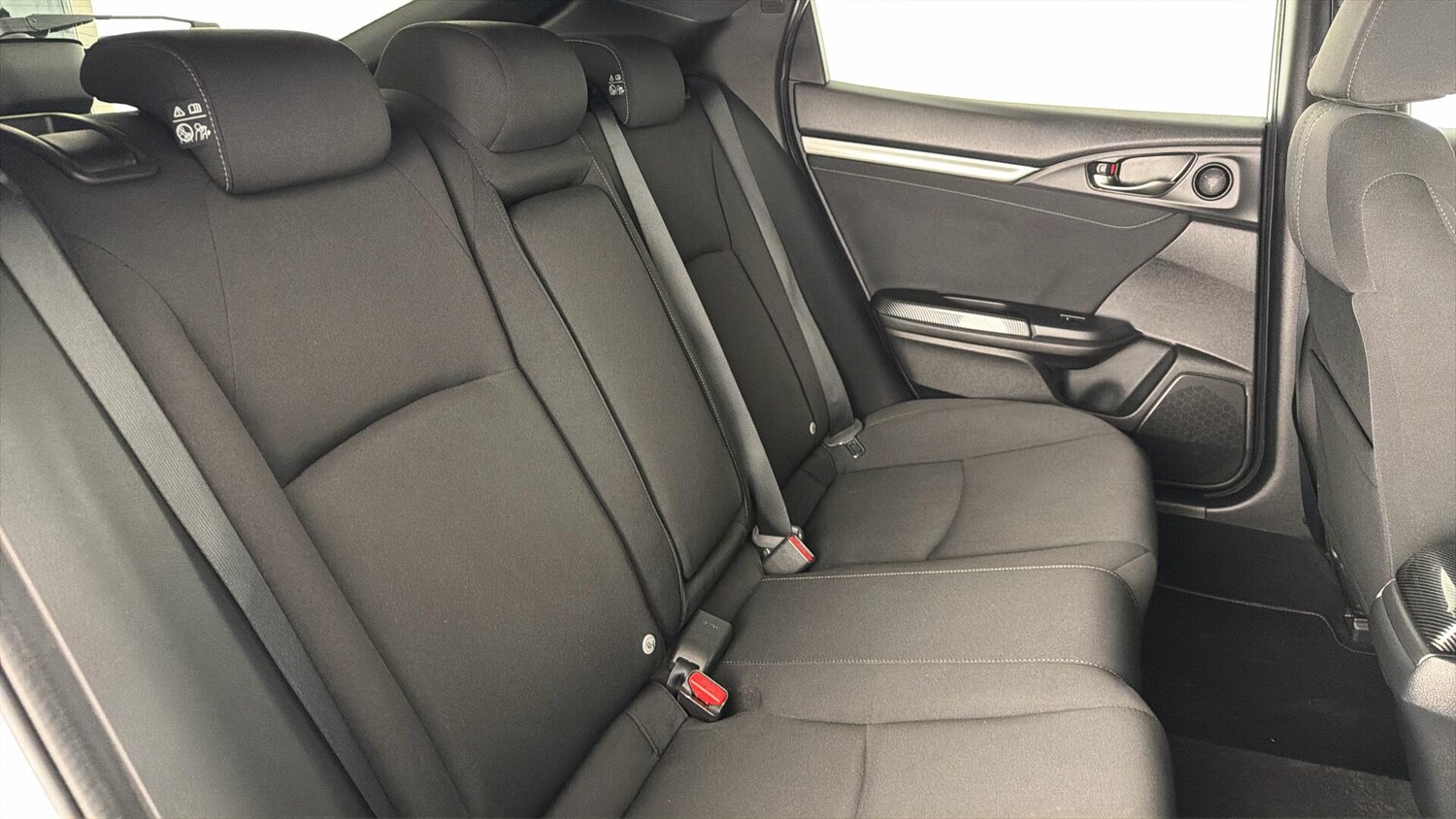 Used Honda Civic 2018 for sale - 77588603: Photo 32