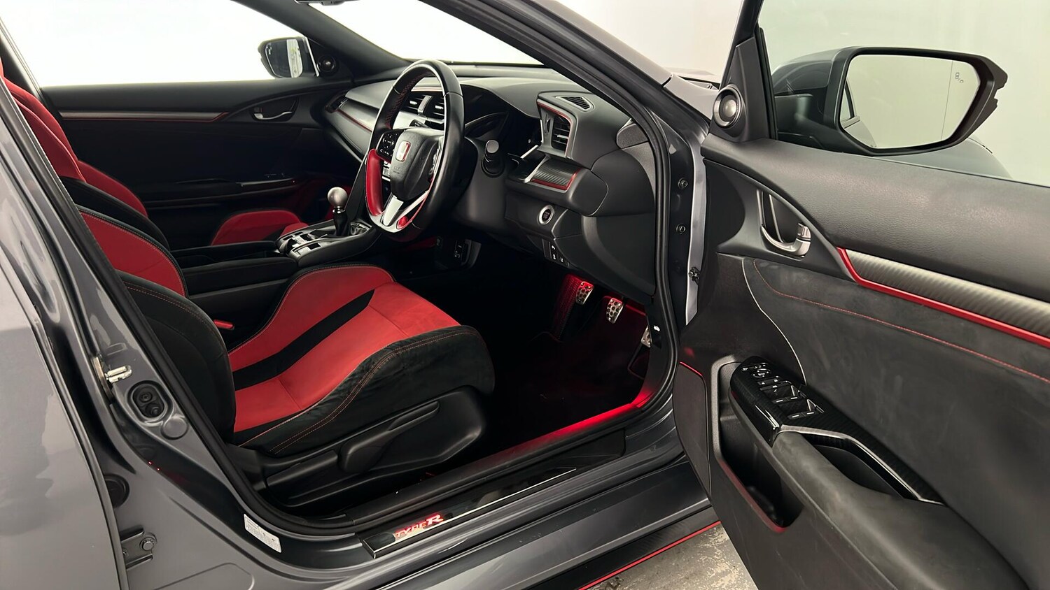 Used Honda Civic 2018 for sale - 76575185: Photo 15