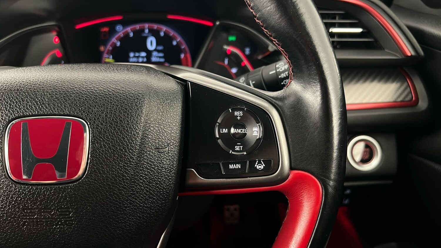 Used Honda Civic 2018 for sale - 76575185: Photo 18