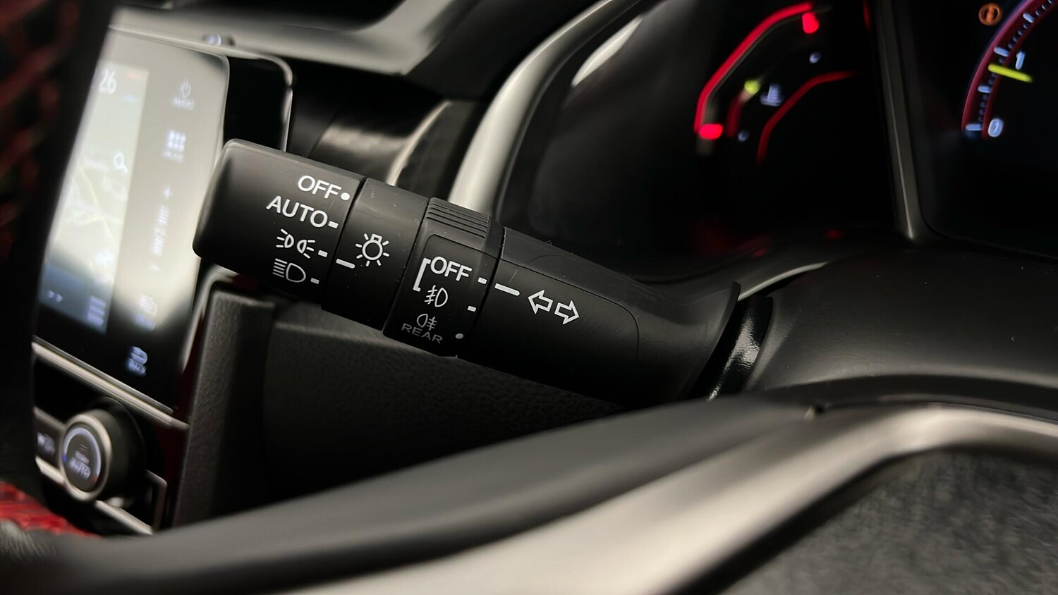 Used Honda Civic 2018 for sale - 76575185: Photo 37