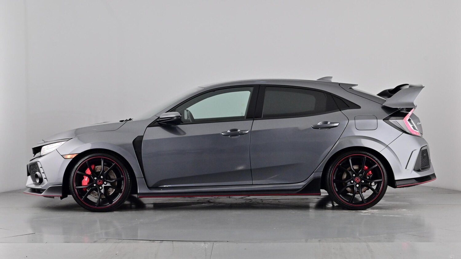 Used Honda Civic 2018 for sale - 76575185: Photo 59