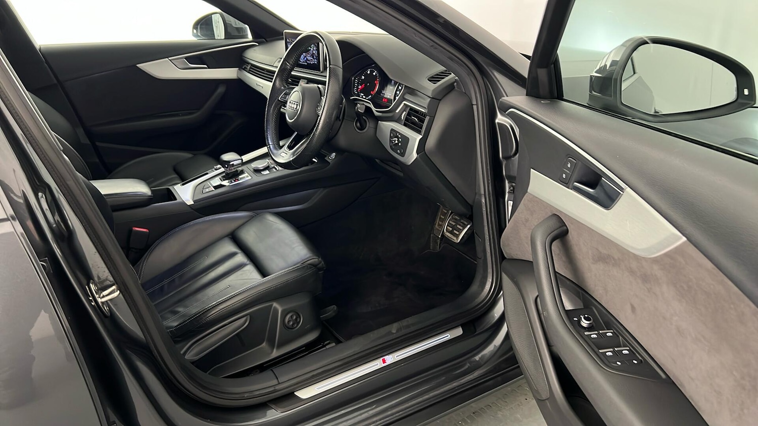 Used Audi A4 2016 for sale - 77193656: Photo 15