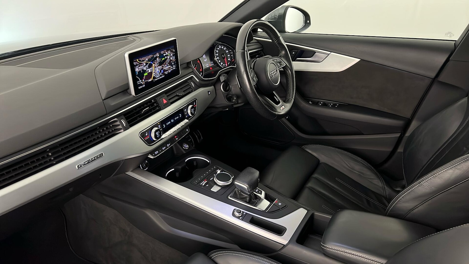 Used Audi A4 2016 for sale - 77193656: Photo 8