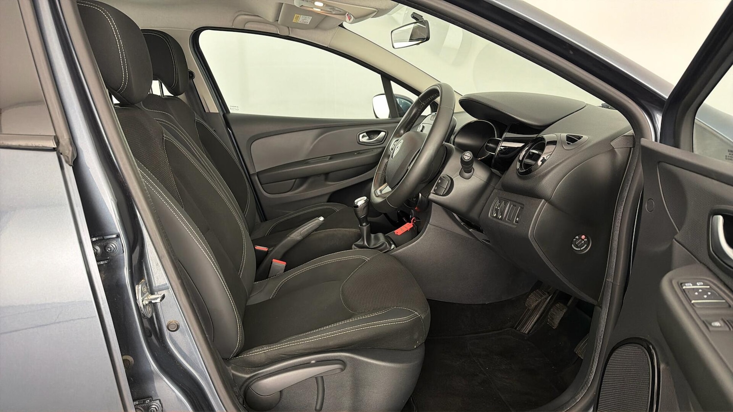 Used Renault Clio 2019 for sale - 77927438: Photo 15