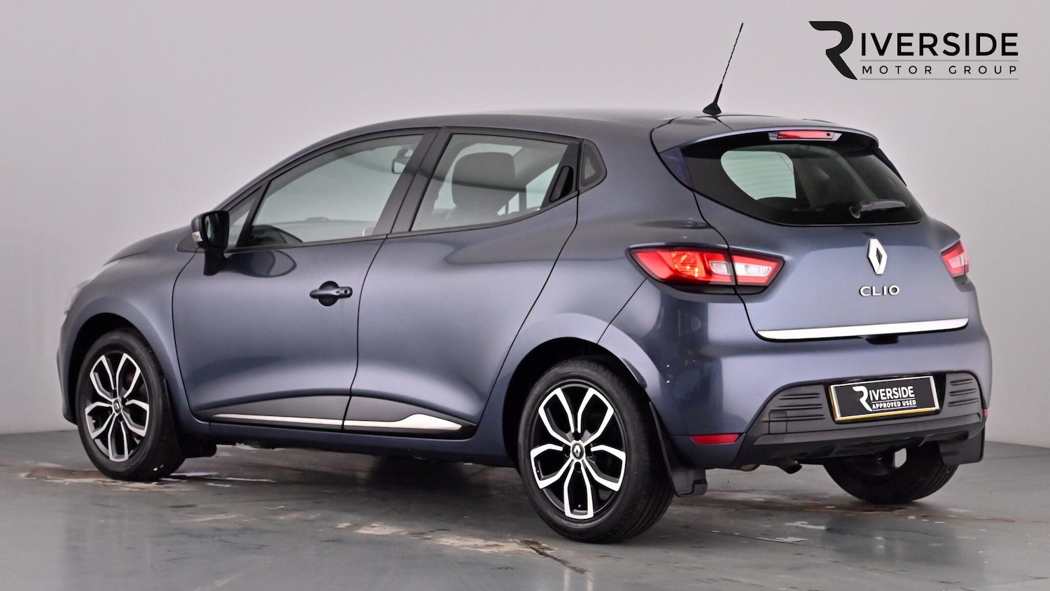 Used Renault Clio 2019 for sale - 77927438: Photo 2