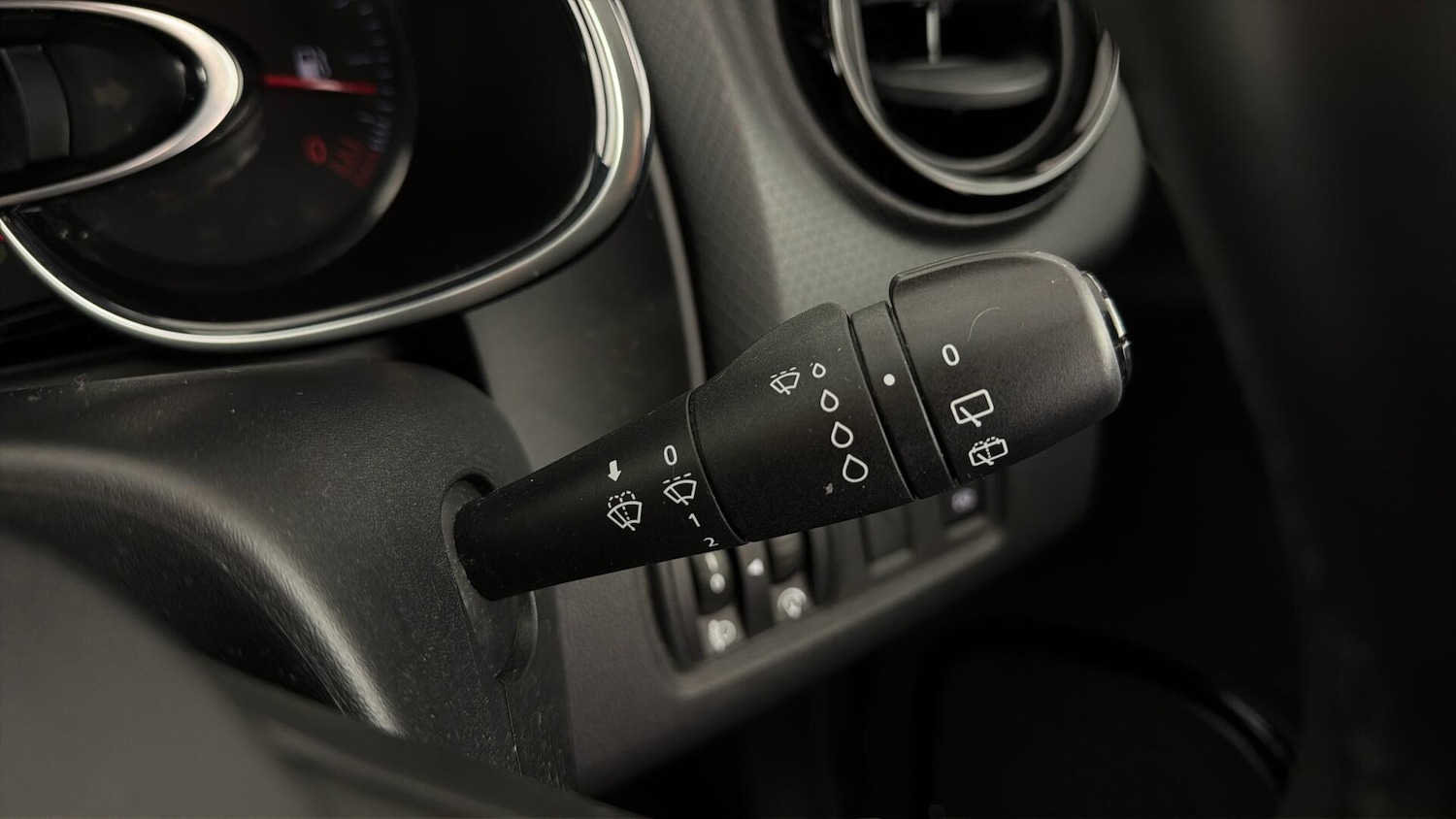 Used Renault Clio 2019 for sale - 77927438: Photo 22