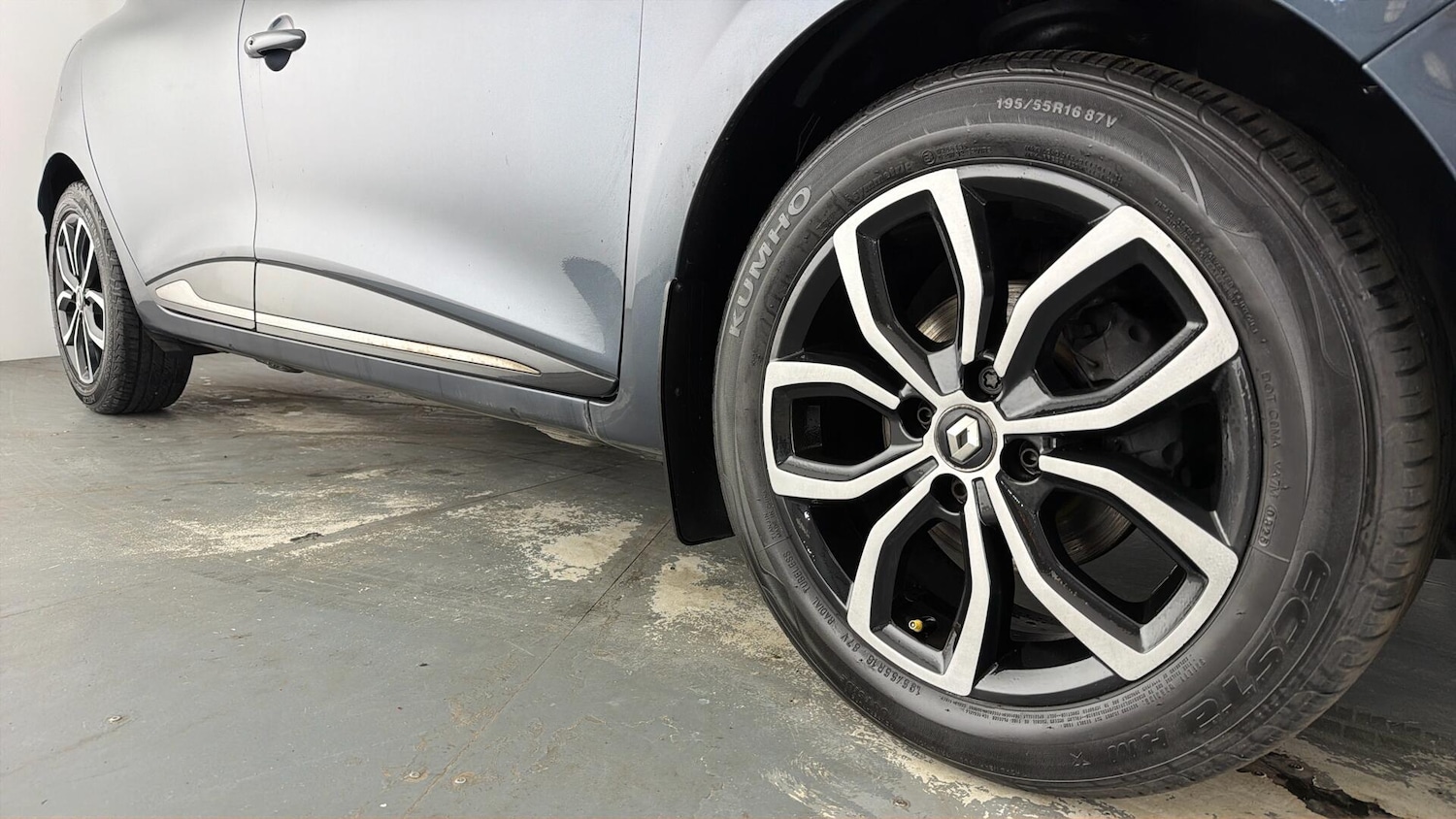 Used Renault Clio 2019 for sale - 77927438: Photo 25