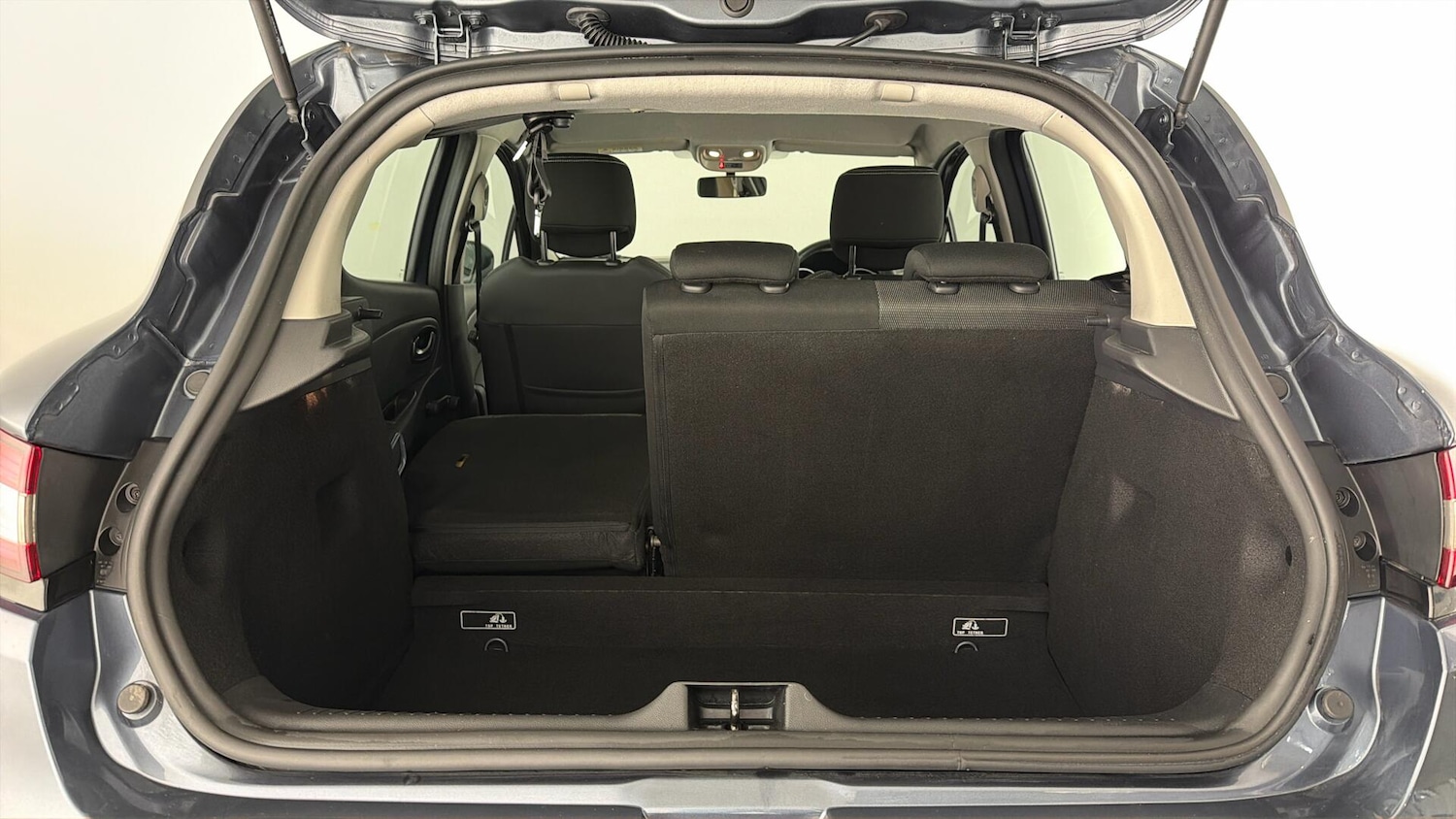 Used Renault Clio 2019 for sale - 77927438: Photo 29