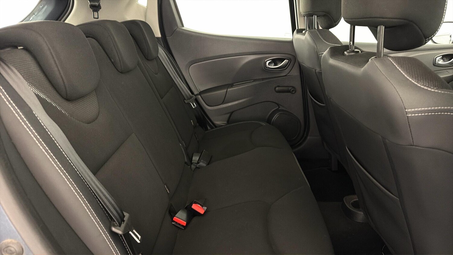 Used Renault Clio 2019 for sale - 77927438: Photo 31