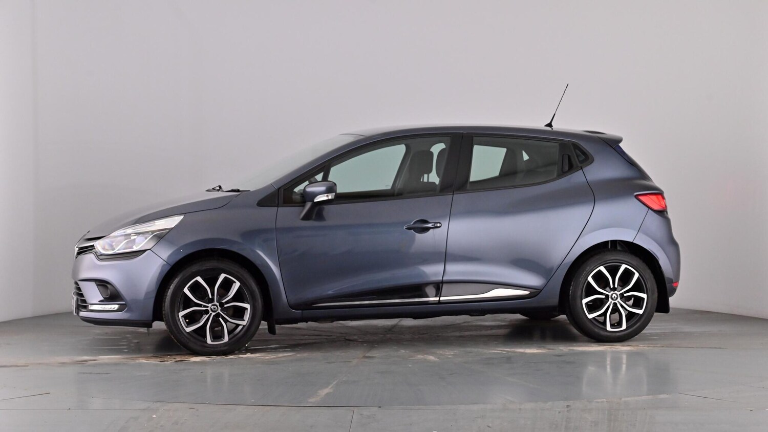 Used Renault Clio 2019 for sale - 77927438: Photo 49