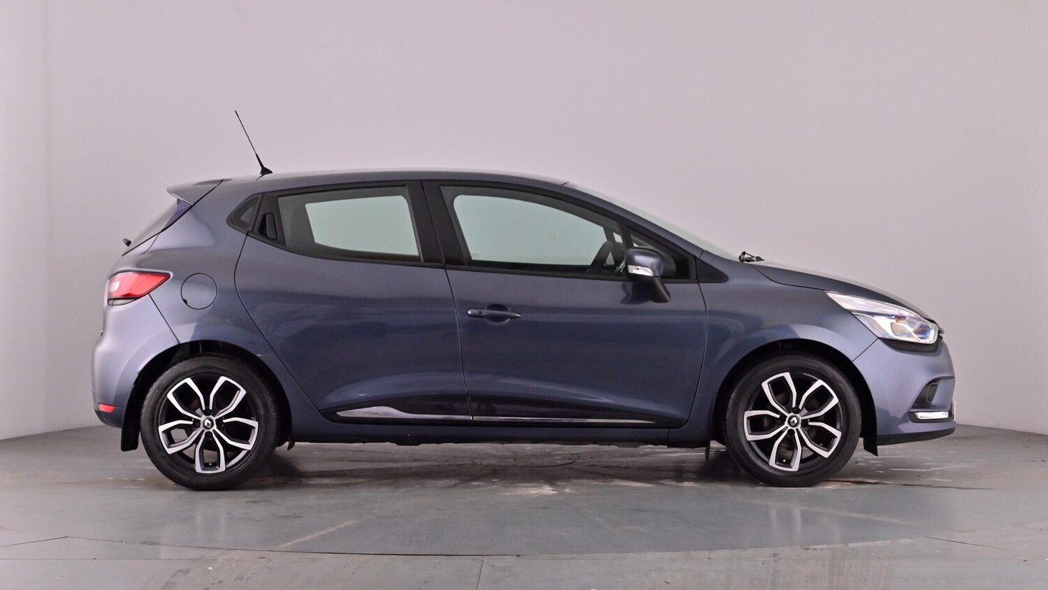 Used Renault Clio 2019 for sale - 77927438: Photo 68