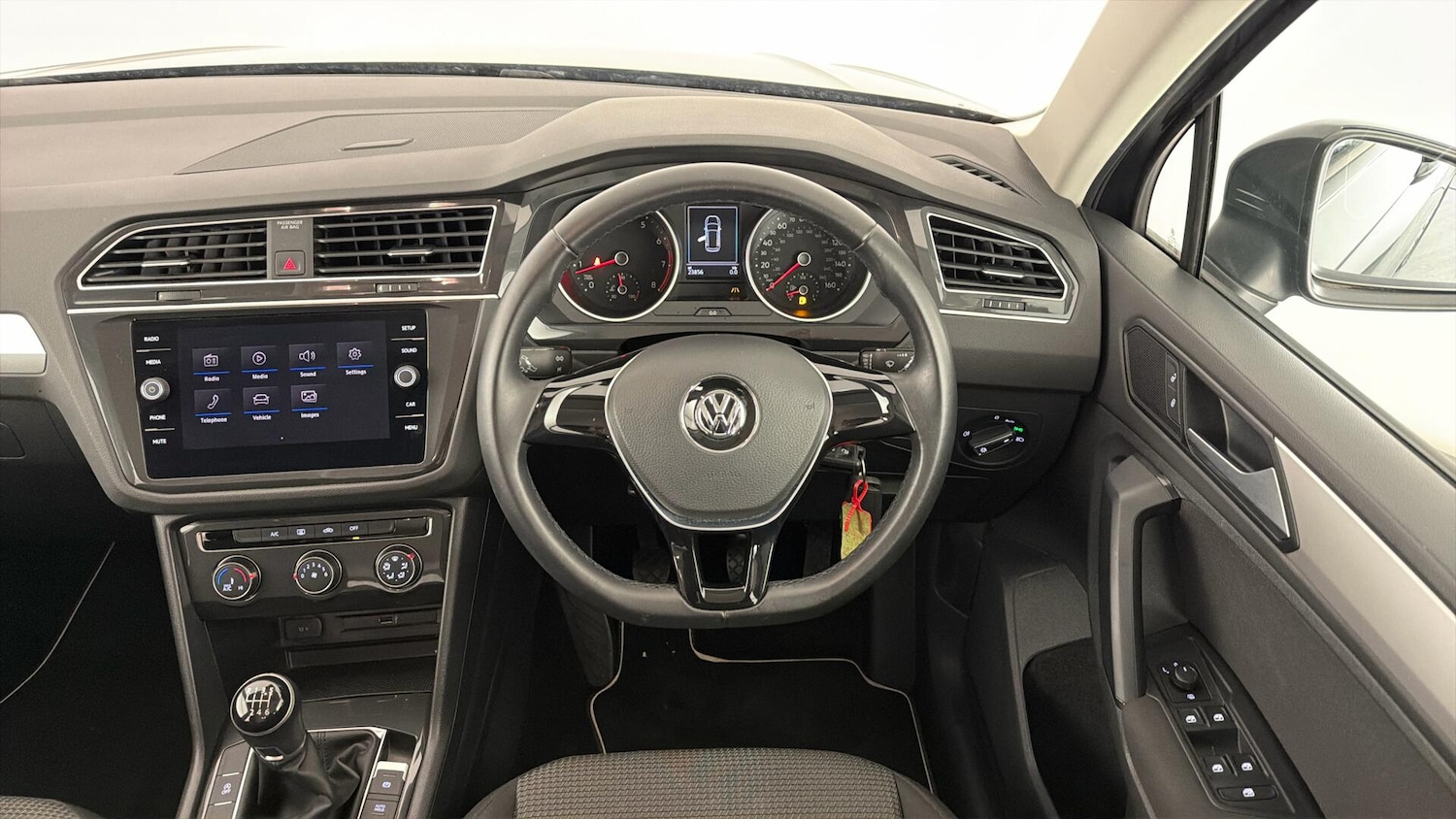 Used Volkswagen Tiguan 2019 for sale - 77570098: Photo 10
