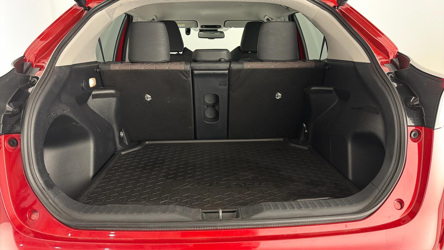 Used Toyota Yaris Cross 2023 for sale - 77841603: Photo 12