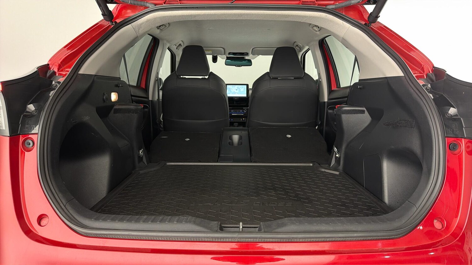 Used Toyota Yaris Cross 2023 for sale - 77841603: Photo 30