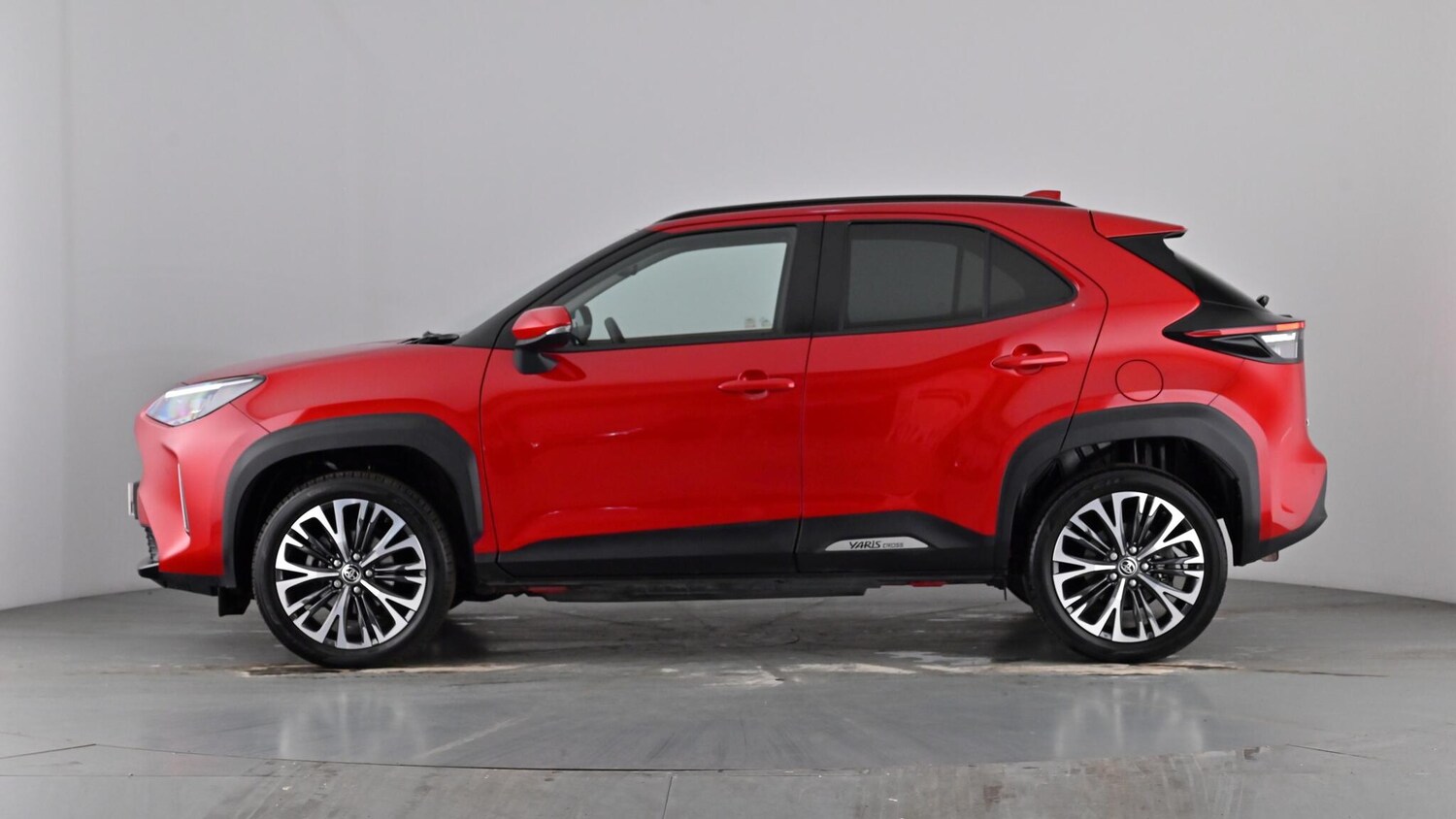 Used Toyota Yaris Cross 2023 for sale - 77841603: Photo 53