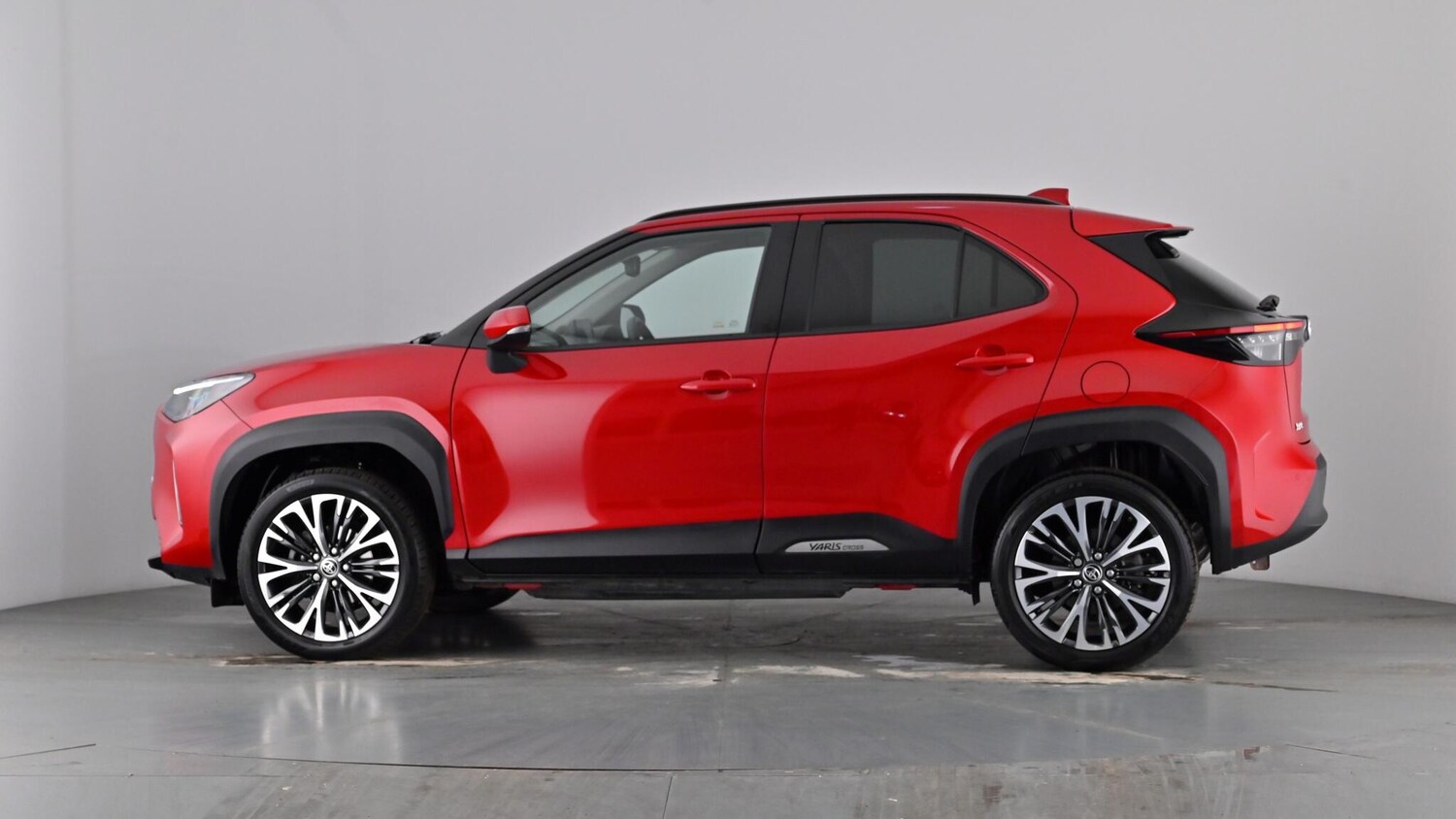 Used Toyota Yaris Cross 2023 for sale - 77841603: Photo 54