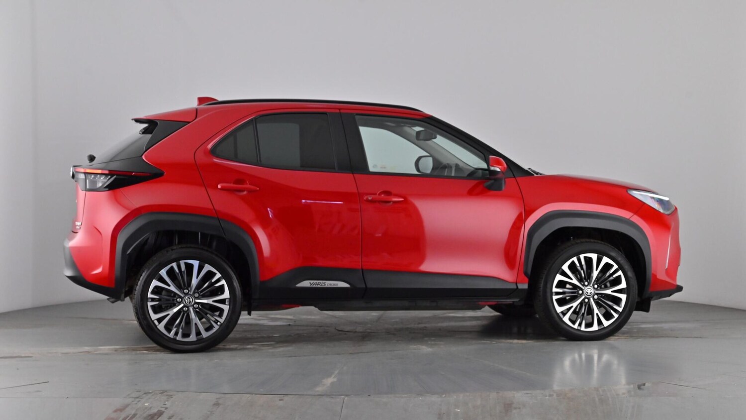 Used Toyota Yaris Cross 2023 for sale - 77841603: Photo 70