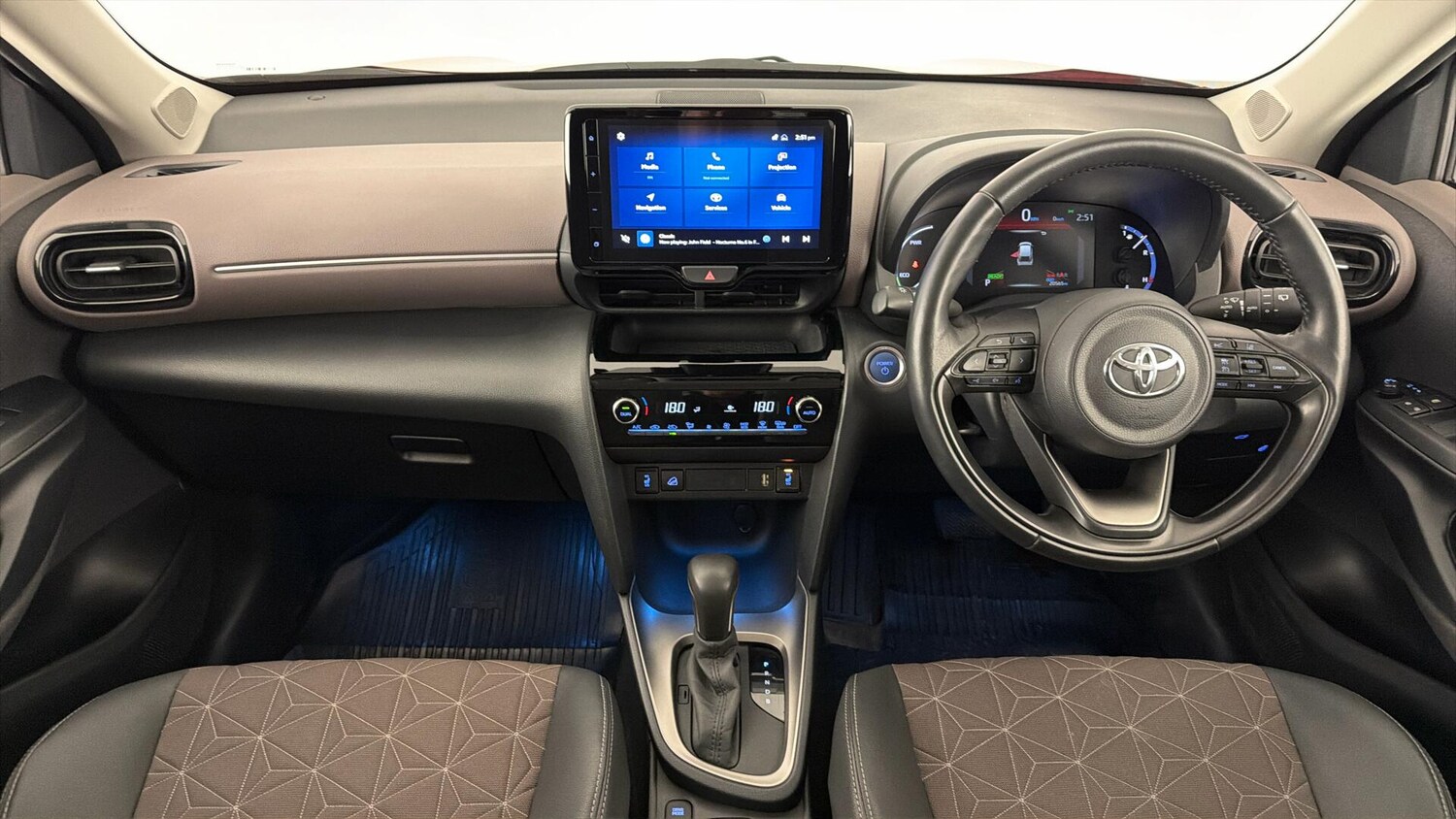 Used Toyota Yaris Cross 2023 for sale - 77841603: Photo 9