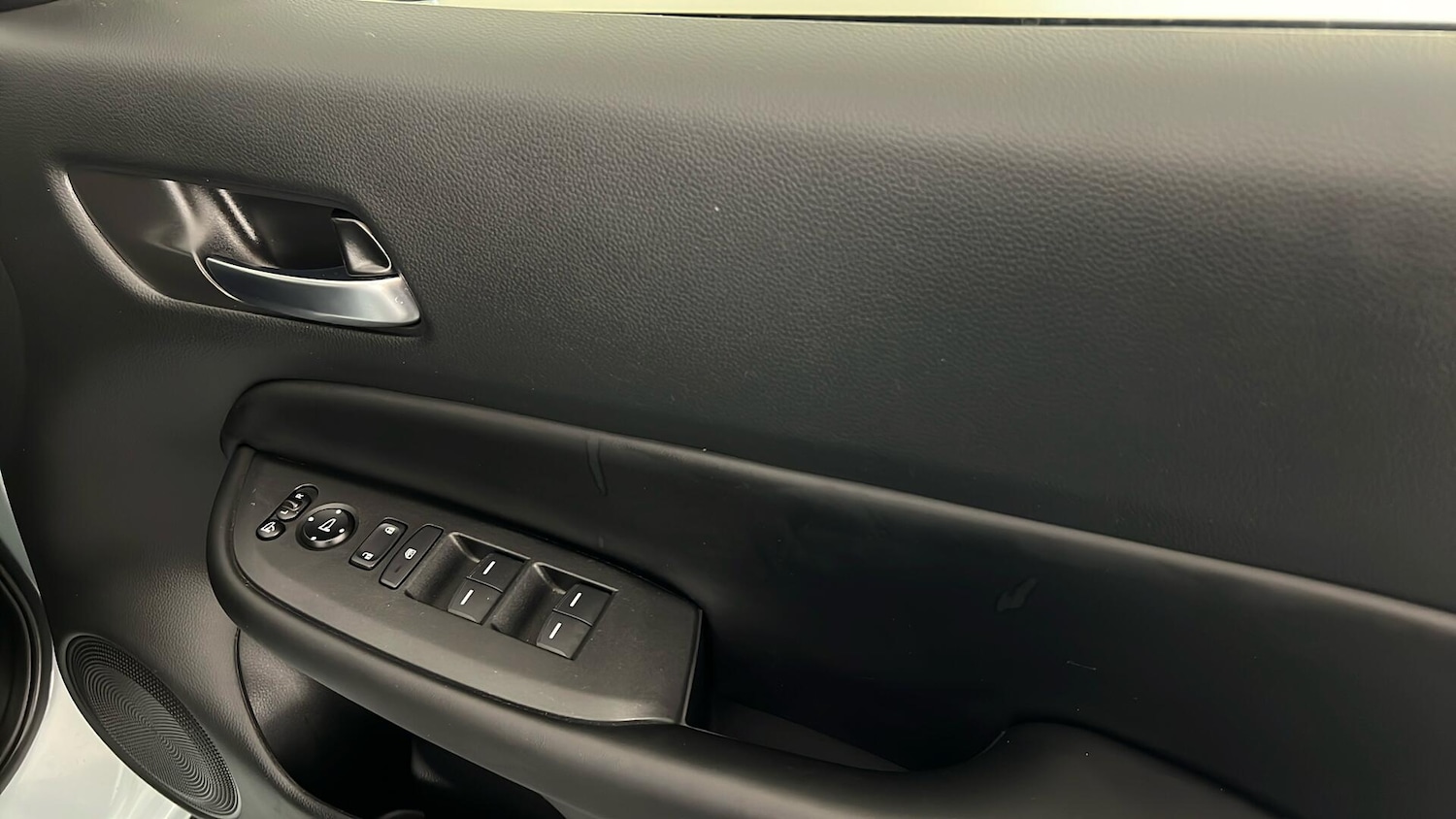 Used Honda Jazz 2023 for sale - 77205744: Photo 30